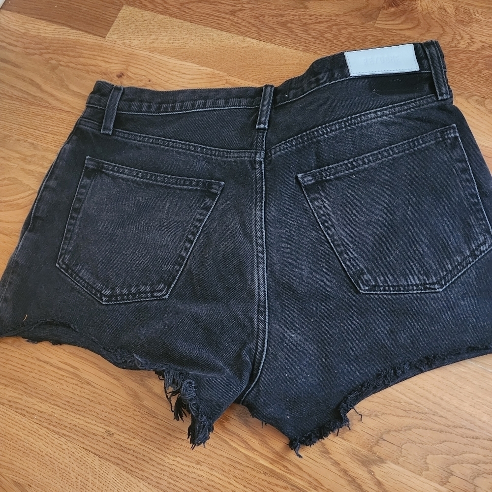 L3 - NWOT RE/DONE Black Cut-Off Shorts Sz 31 - Picture 3 of 4